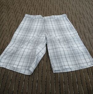 Nike Golf Tour Performance Dri Fit Flat Front Plaid Golf Shorts Men's 32